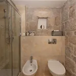 Korda Apartment